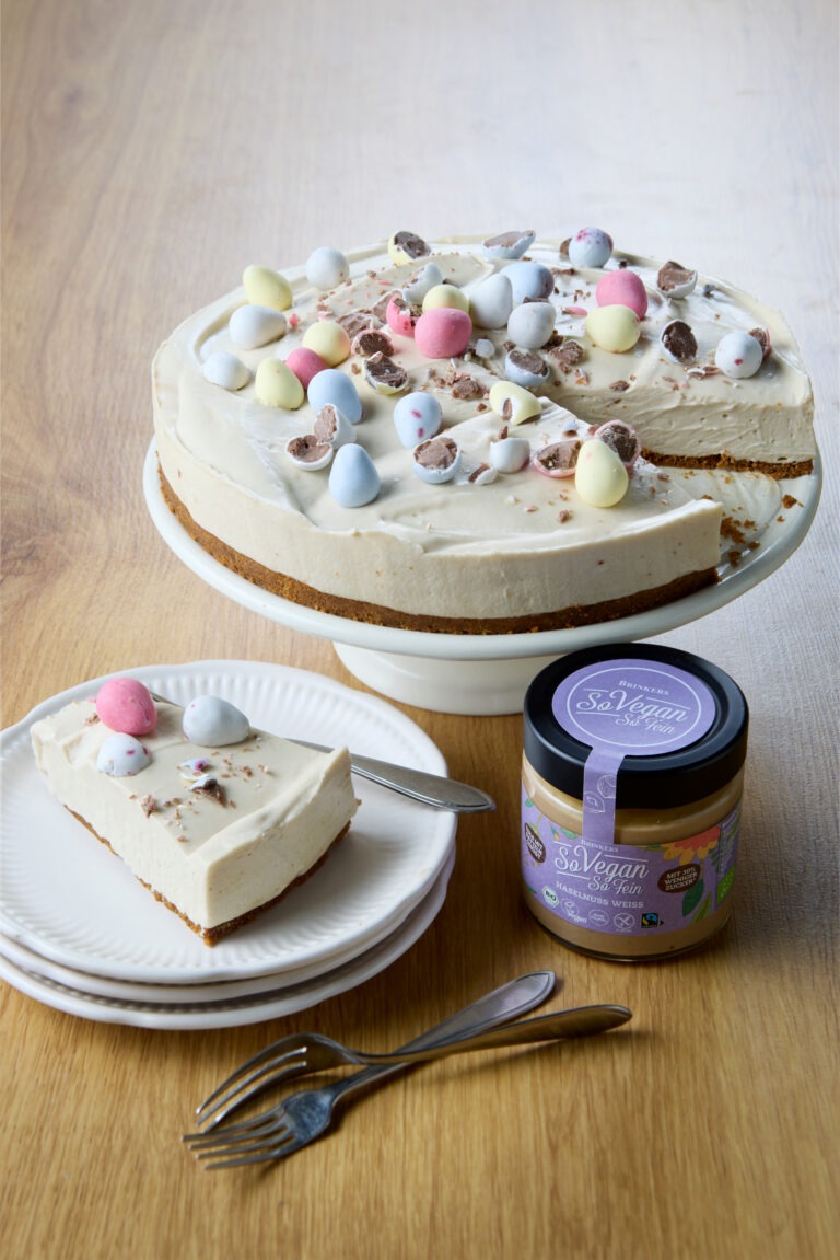 Veganer Weiße-Schoko-Haselnuss-Cheesecake