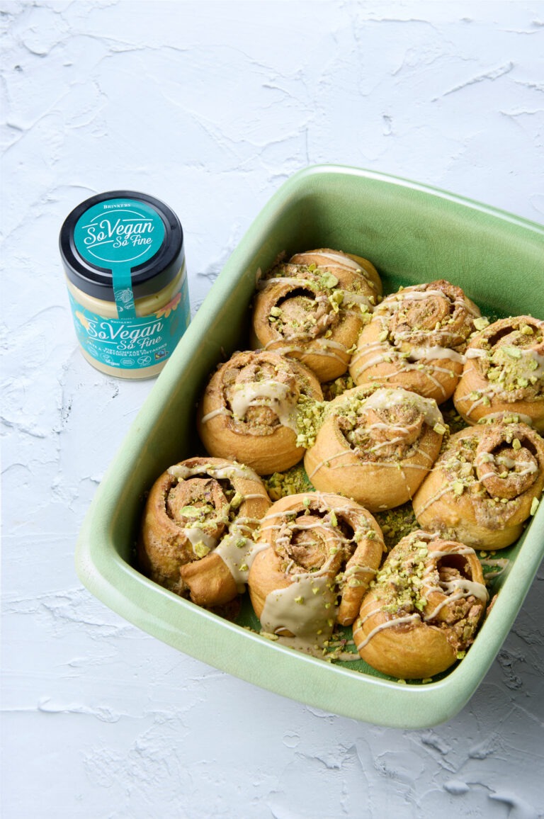 Vegan pistache rolls