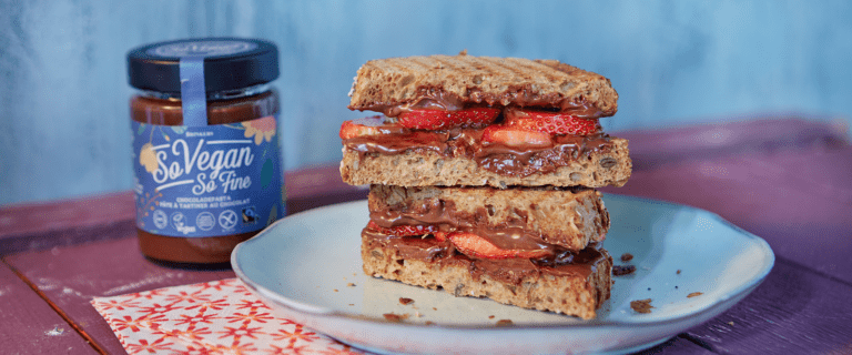 Aardbeientosti met chocolade