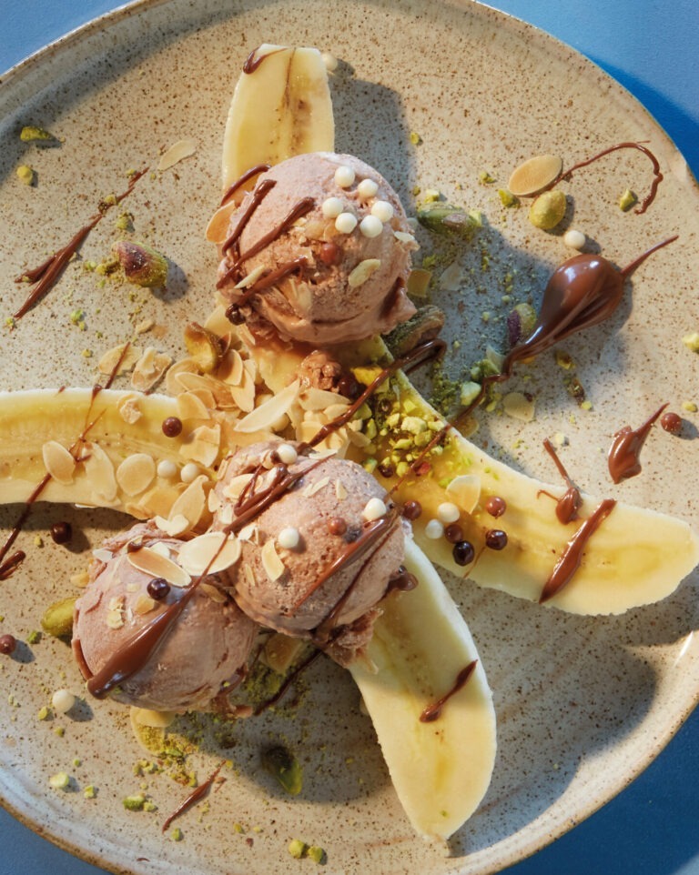 Bananensplit met chocolade ijs